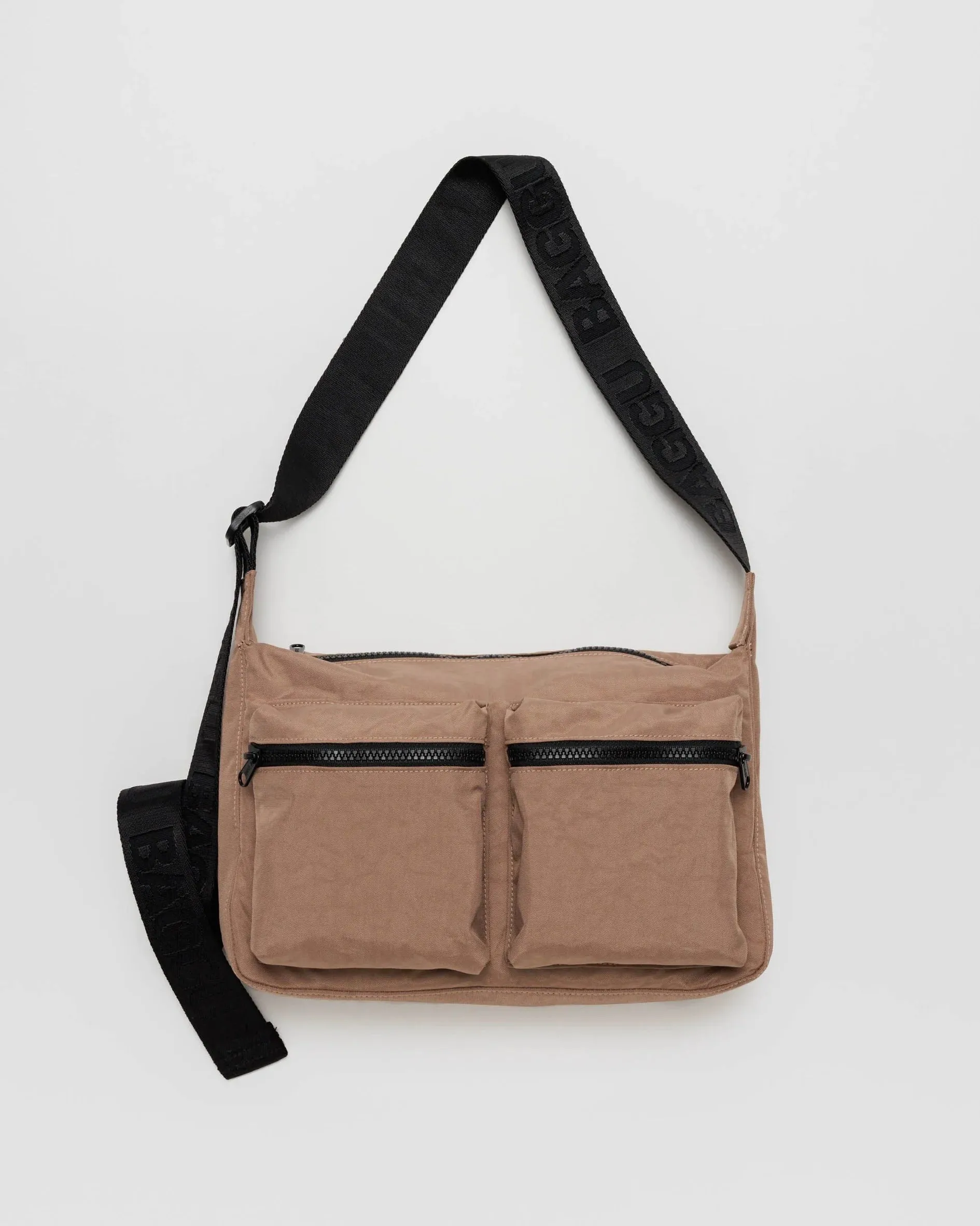 BAGGU Medium Cargo Crossbody | Cocoa