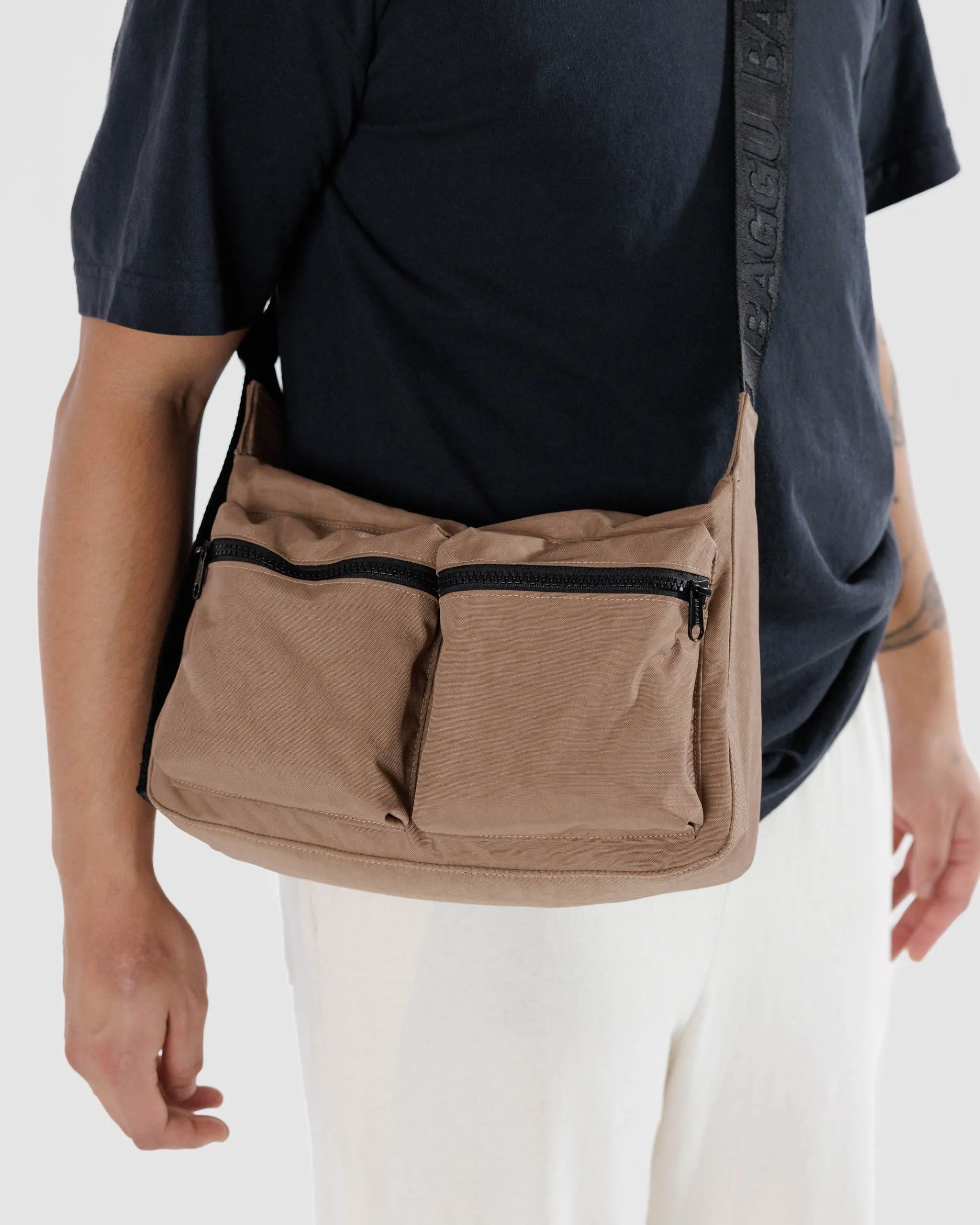 BAGGU Medium Cargo Crossbody | Cocoa