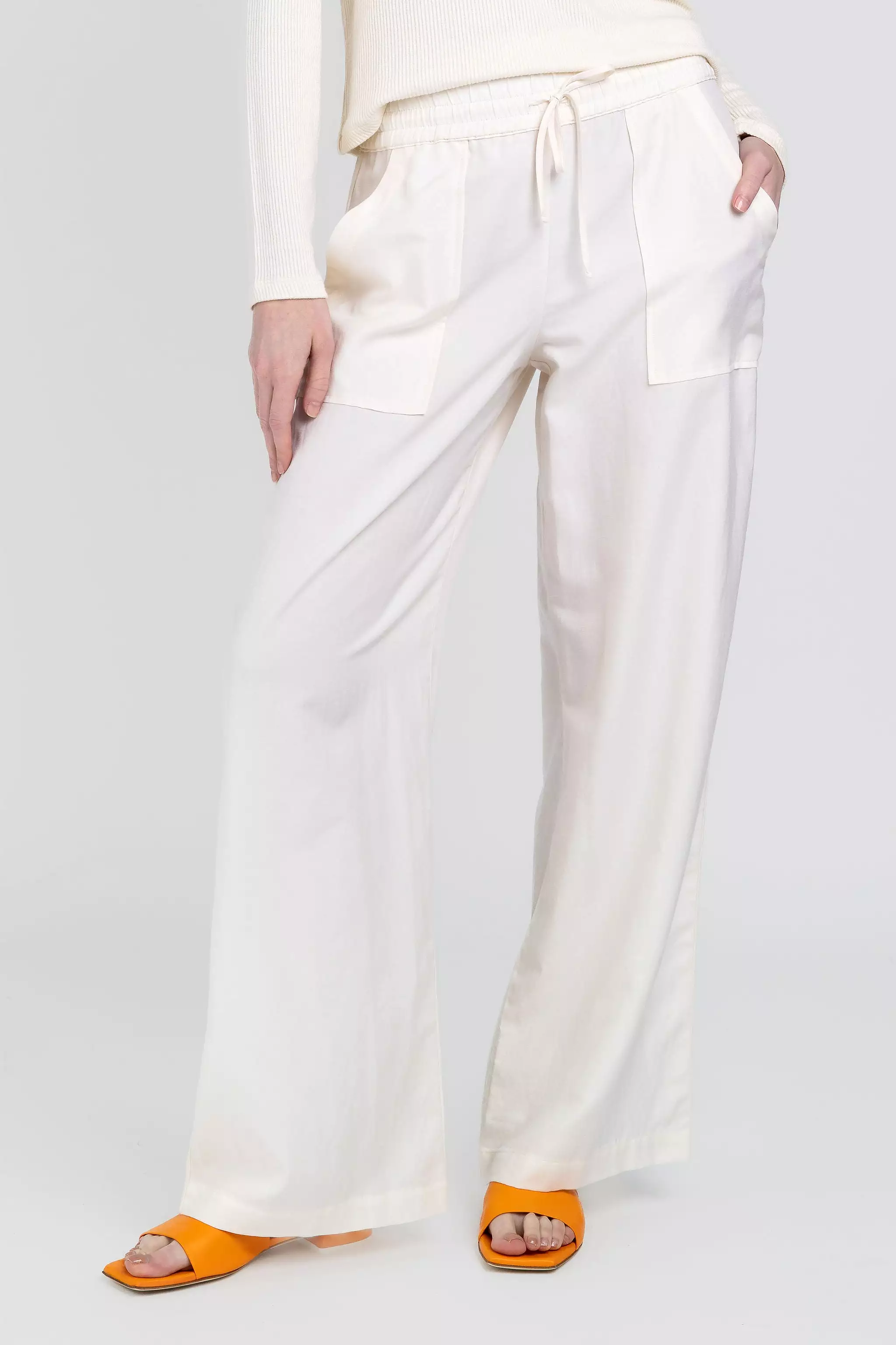 Baxter Drawstring Wide Leg Pant in Gardenia