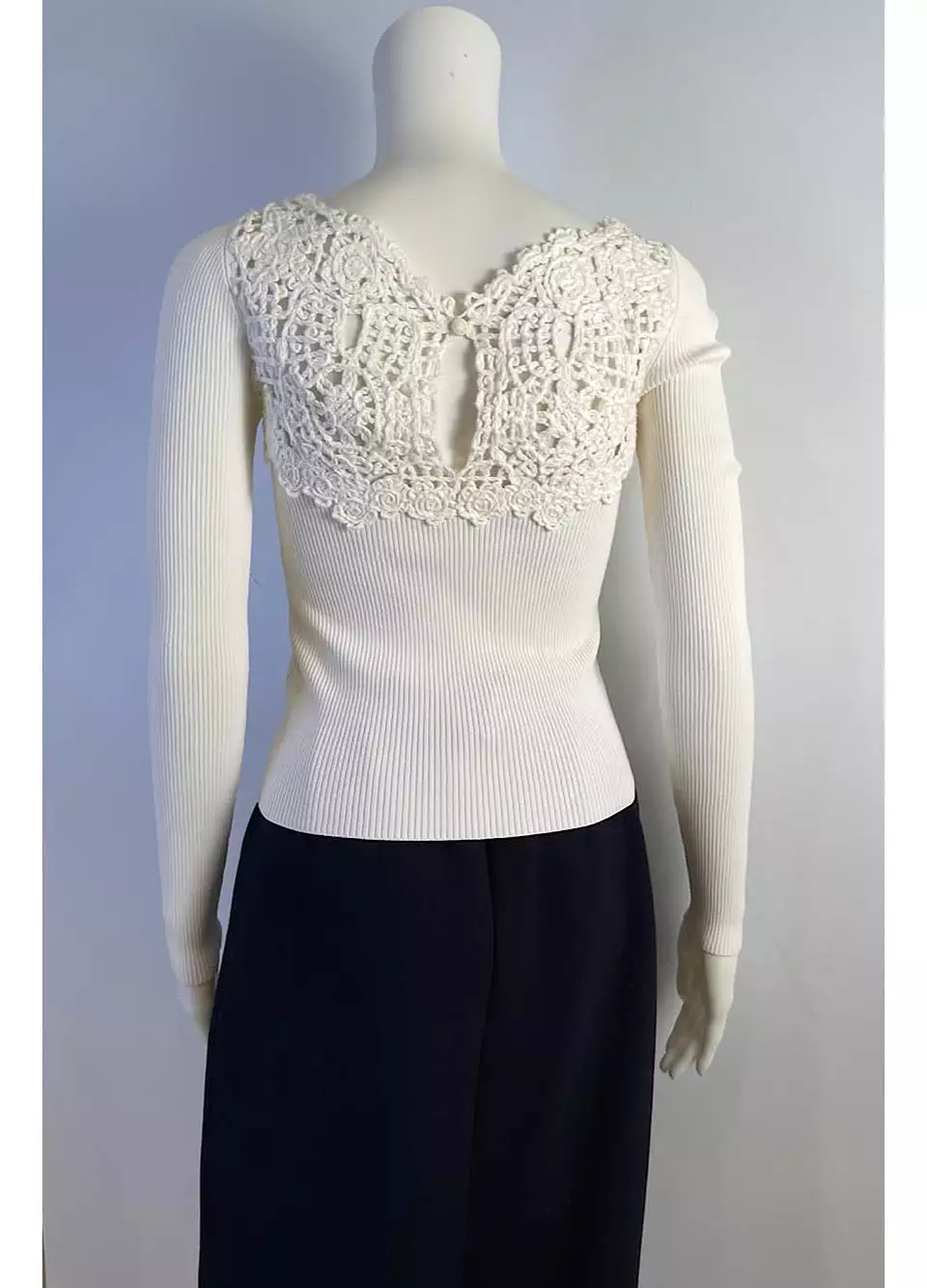 Chanel 05P 2005 Spring Long Sleeve White Ribbed Top ,crochet front FR 36 US 2/4