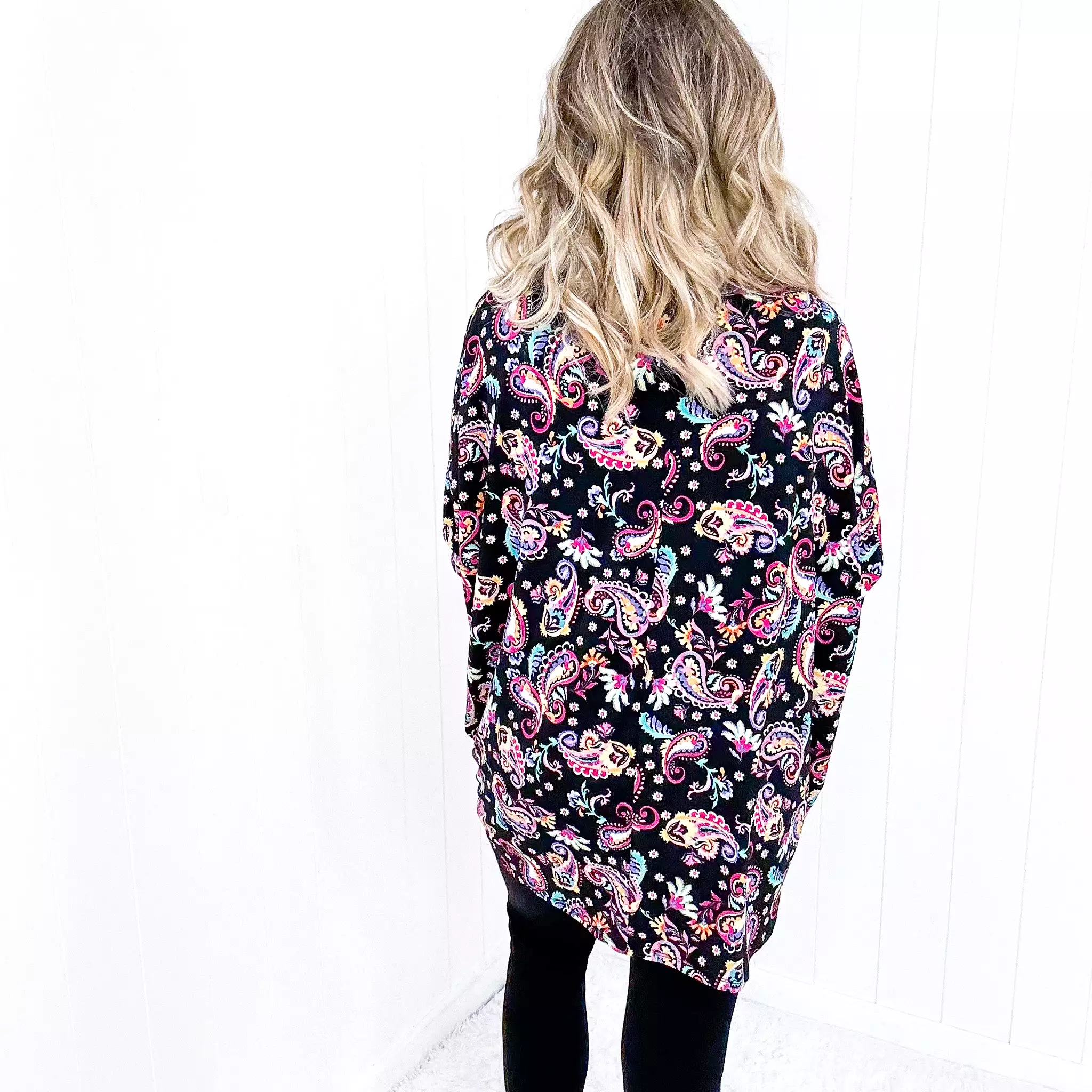 Dear Scarlett Essential Blouse in Black and Pink Paisley