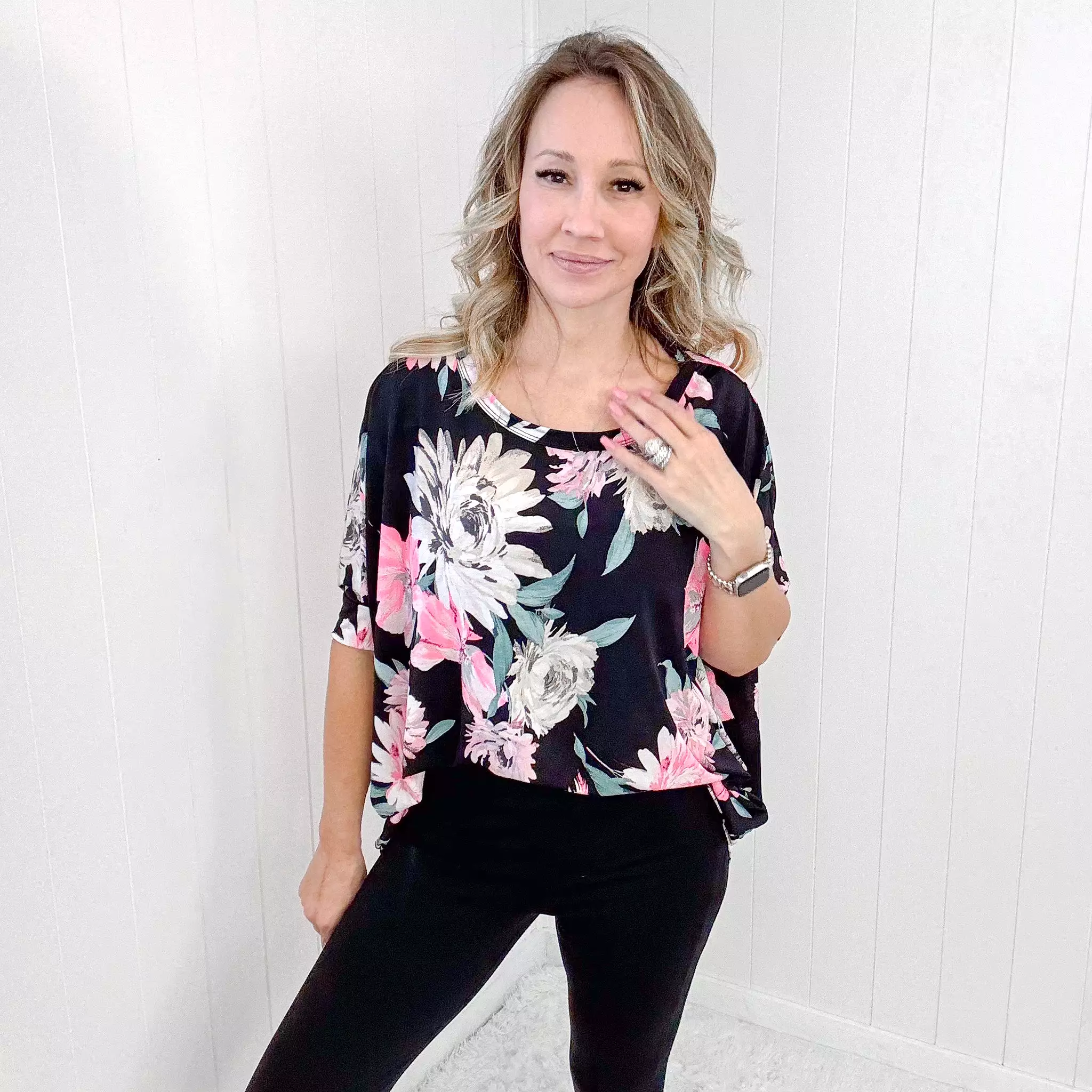 Dear Scarlett Essential Blouse in Black Floral