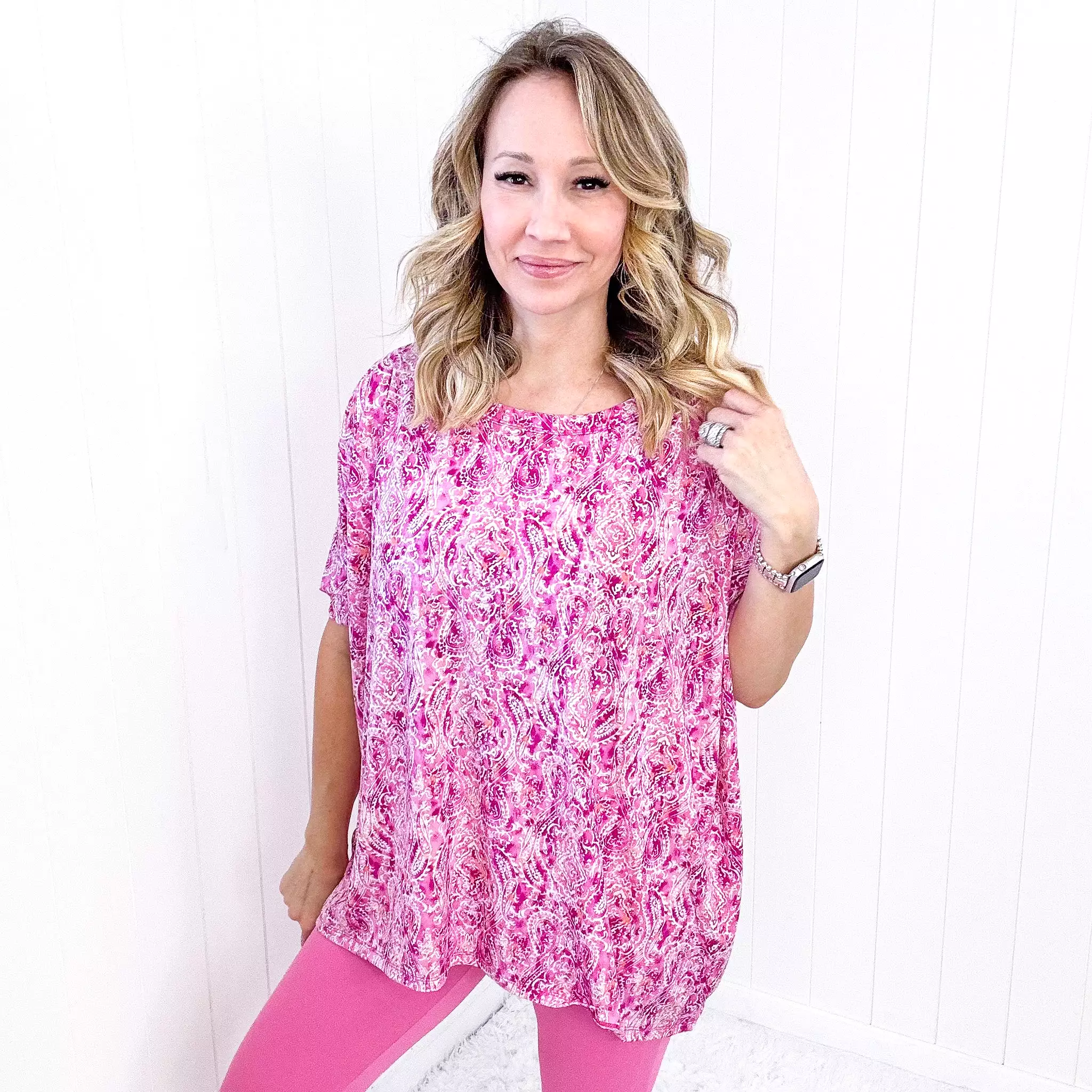 Dear Scarlett Essential Blouse in Fuchsia and White Paisley