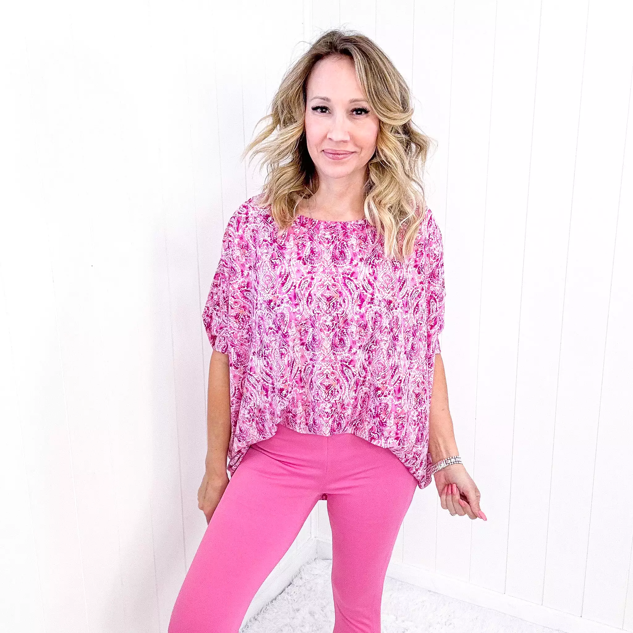 Dear Scarlett Essential Blouse in Fuchsia and White Paisley