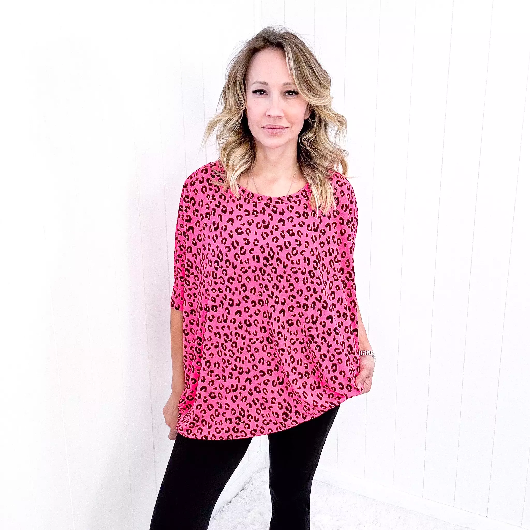 Dear Scarlett Essential Blouse in Hot Pink Leopard