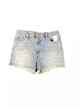 Shorts By Universal Thread  Size: 6