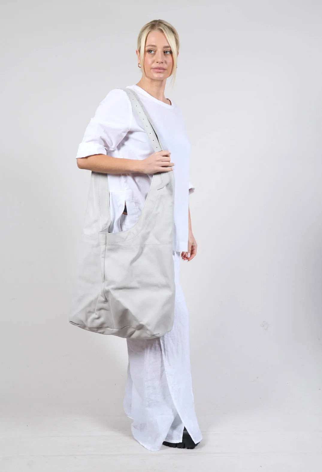 Suspender Bag in Cement