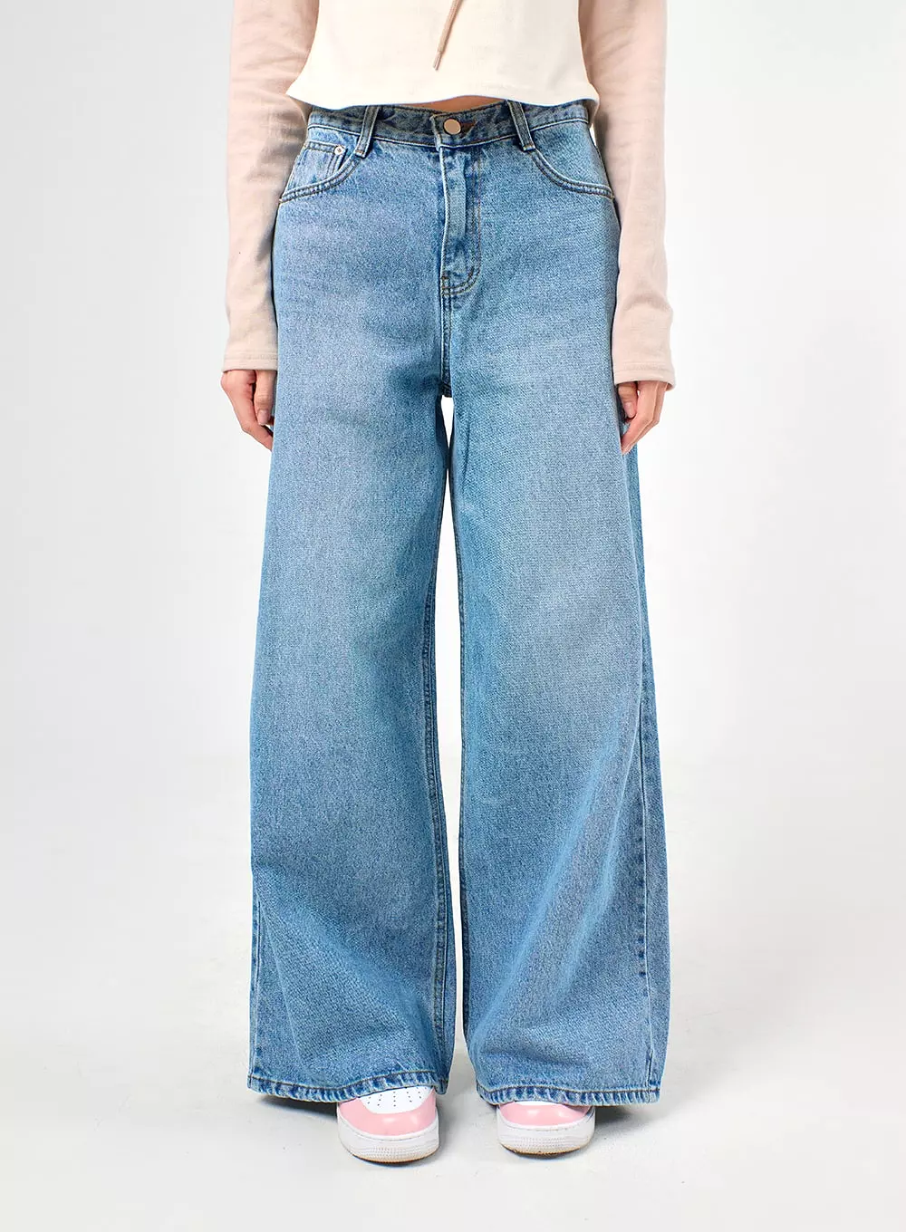 Wide-Leg Flare Jeans IJ430